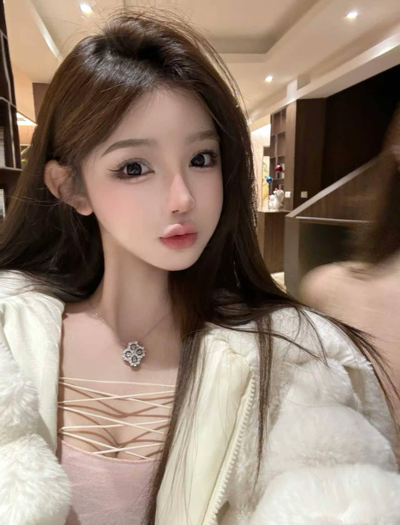 共檐微妙,擦鞋匠与采耳师的日常协奏曲